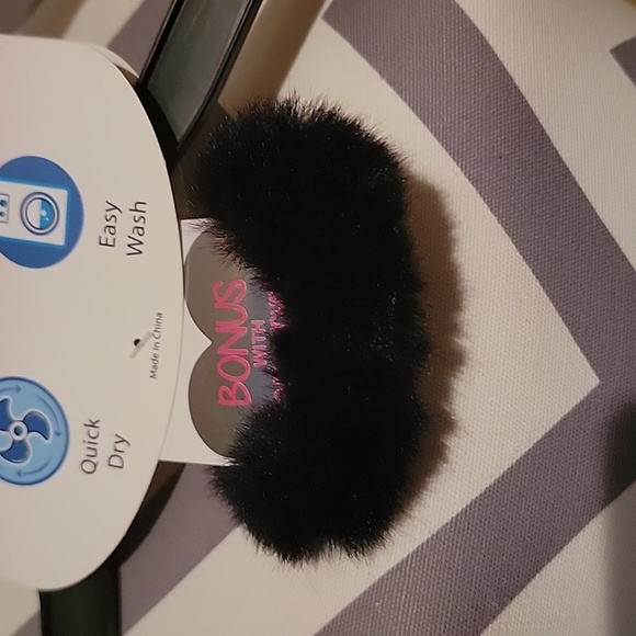 2 pack tops with bonus scrunchie - Picture 5 of 12